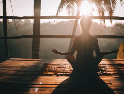 Descoperind Lumea Meditației și Yoga pentru Începători