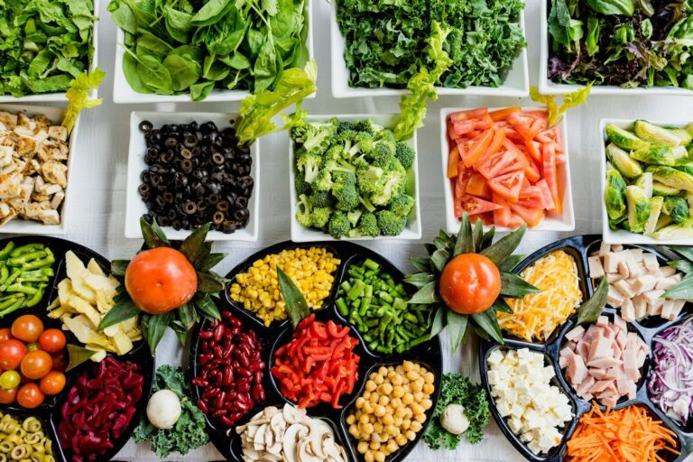 Alimentația cromatică: cum culoarea farfuriei tale îți influențează starea de spirit și energia zilei
